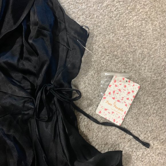 NWT: Free People Black Satin Wrap Vest with Tie | Size: 4 - Picture 3 of 4